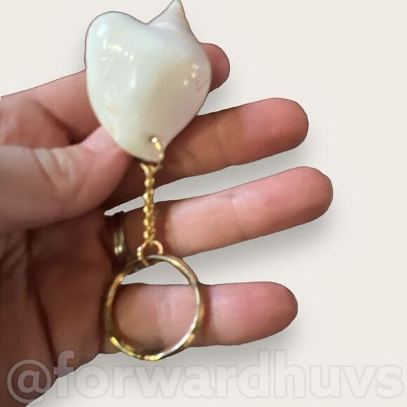 Bundle Sale 3 for $15 | Seashell Mini Conch Shell Keychain - Picture 4 of 8